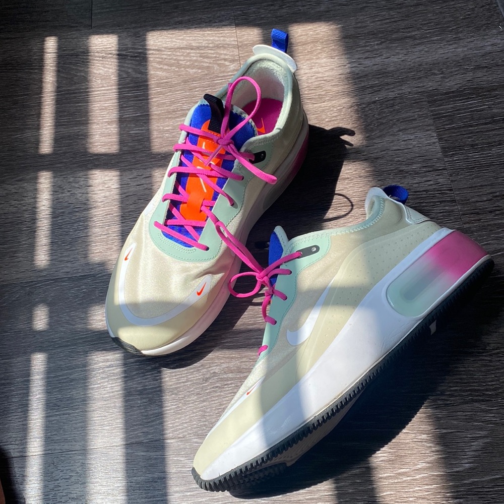 Air max Dia sneaker size 9